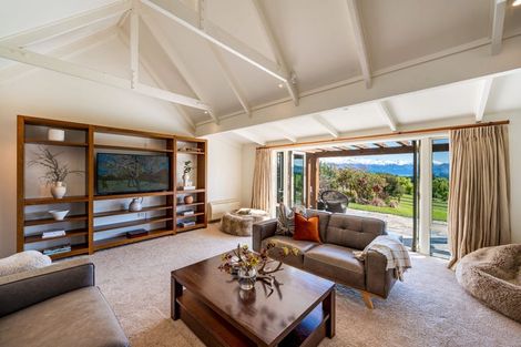 Photo of property in 56 Oak Lane, Wanaka, 9305