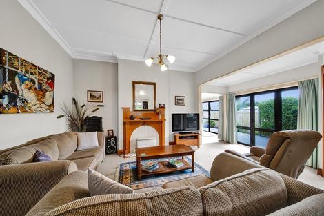 Photo of property in 7 Disraeli Street, Hawera, 4610