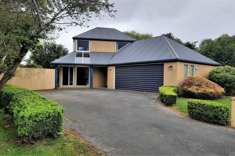 Photo of property in 32 Huntingdon Place, Avonhead, Christchurch, 8042