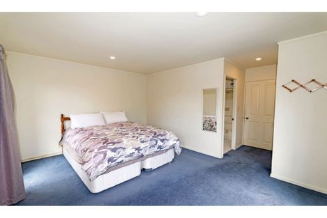 Photo of property in 13 Neta Grove, Henderson, Auckland, 0612