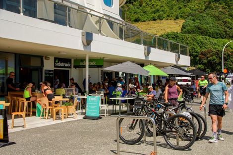 Photo of property in 3/45 Marine Parade, Mount Maunganui, 3116