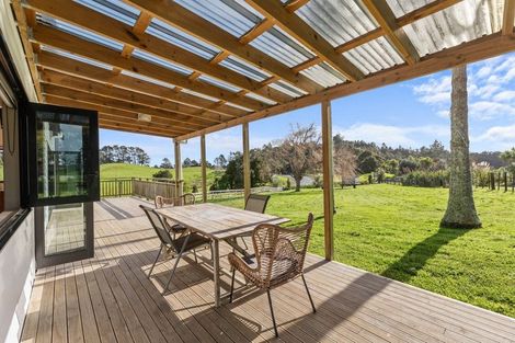 Photo of property in 14 Te Arai Point Road, Te Arai, Wellsford, 0975