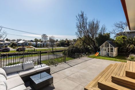 Photo of property in 249 Fifield Terrace, Opawa, Christchurch, 8023