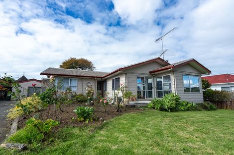 Photo of property in 21 Lisa Rise, Half Moon Bay, Auckland, 2012