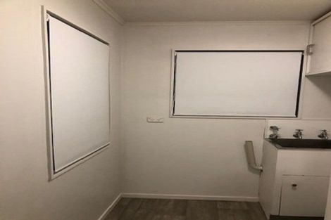 Photo of property in 2/58 Great South Road, Papakura, 2110