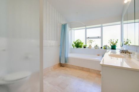 Photo of property in 95 Churchill Drive, Taradale, Napier, 4112