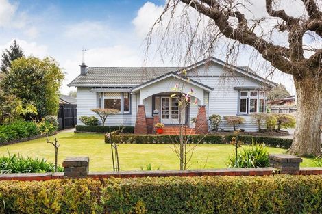 Photo of property in 21 Manapouri Crescent, Hokowhitu, Palmerston North, 4410