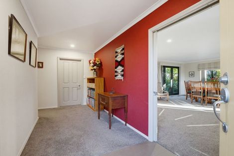 Photo of property in 28b Johnstone Drive, Fitzherbert, Palmerston North, 4410
