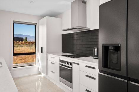 Photo of property in 21 Thyme Fields Road, Springvale, 9393