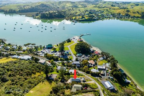 Photo of property in 12 Cliff Street, Pahi, Paparoa, 0571