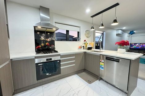 Photo of property in 41 Farmland Road, Papakura, 2110