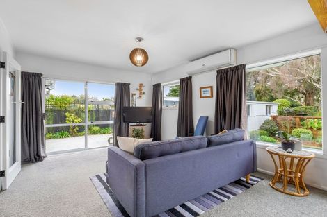 Photo of property in 42 Waratah Street, Avondale, Christchurch, 8061