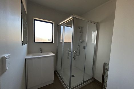 Photo of property in 1/4 Kelvin Road, Papakura, 2110