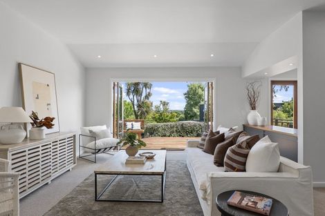 Photo of property in 18 Dyers Pass Road, Cashmere, Christchurch, 8022