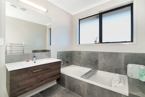 Photo of property in 25 Raby Lane, Pyes Pa, Tauranga, 3112