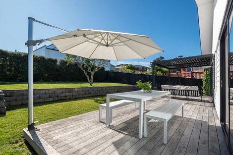 Photo of property in 48 Sylvia Road, Hillcrest, Auckland, 0627