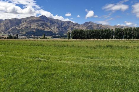 Photo of property in 481 Camp Hill Road, Hawea Flat, Wanaka, 9382