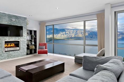 Photo of property in 6 Chandler Lane, Fernhill, Queenstown, 9300