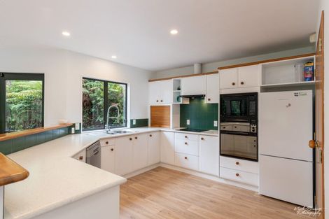 Photo of property in 12c Chatsworth Road, Silverstream, Upper Hutt, 5019