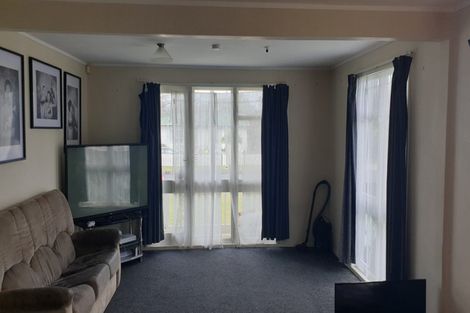 Photo of property in 70 Chichester Drive, Rosehill, Papakura, 2113