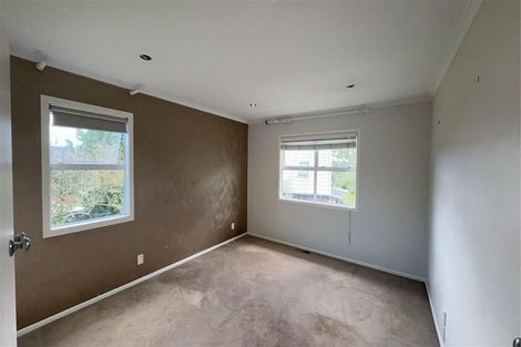 Photo of property in 19 Awaroa Road, Sunnyvale, Auckland, 0612