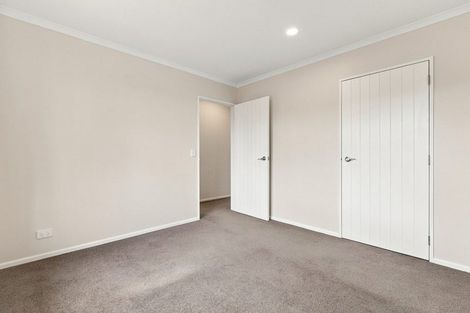 Photo of property in 21 Sorrento Place, Kelvin Grove, Palmerston North, 4414