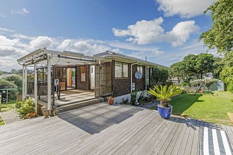 Photo of property in 10 Sunburst Lane, Torbay, Auckland, 0630
