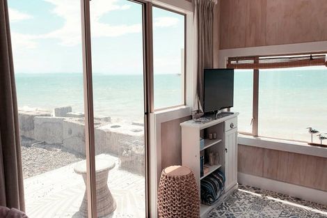 Photo of property in 23 Clifton Road, Haumoana, 4102