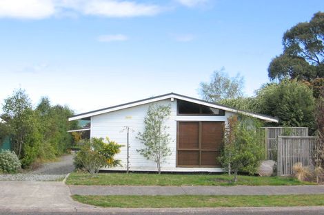 Photo of property in 4 Mahuta Road, Waitahanui, Taupo, 3378
