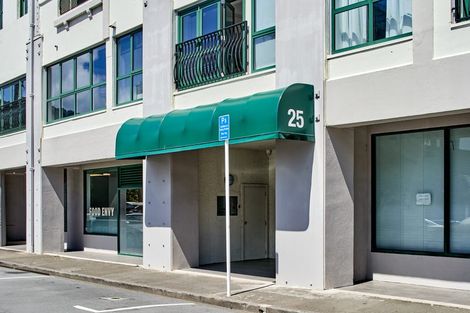 Photo of property in Tennyson Apartments, 11/25 Tennyson Street, Te Aro, Wellington, 6011
