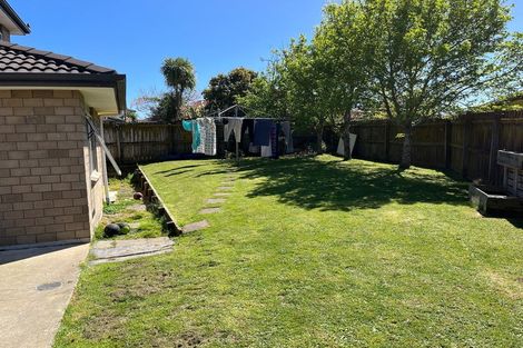 Photo of property in 18 Nicholas Gibbons Drive, Clendon Park, Auckland, 2103
