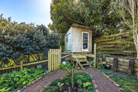 Photo of property in 3 George Street, Surfdale, Waiheke Island, 1081