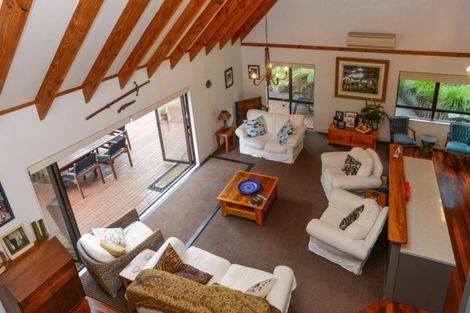 Photo of property in 82 Tauroa Road, Havelock North, 4130