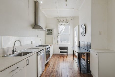 Photo of property in 1/30 Bulteel Street, New Plymouth, 4310