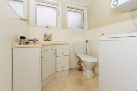 Photo of property in 2/220a Church Street, Onehunga, Auckland, 1061