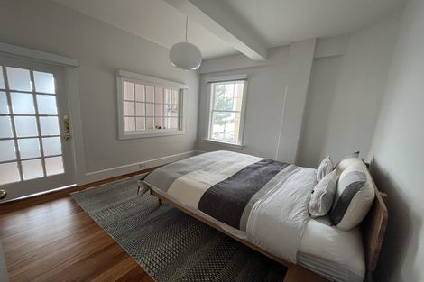 Photo of property in Inverleith Apartments, 3/306 Oriental Parade, Oriental Bay, Wellington, 6011