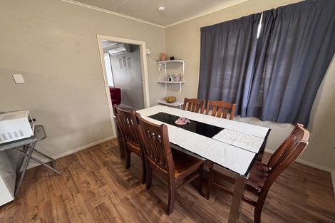 Photo of property in 27 Duff Crescent, Highbury, Palmerston North, 4412