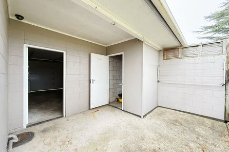 Photo of property in 2/1 Raeben Avenue, Hillcrest, Auckland, 0627