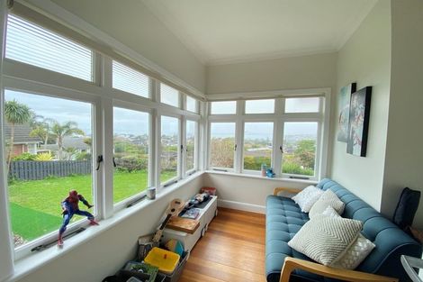 Photo of property in 12a Beach Road, Mellons Bay, Auckland, 2014