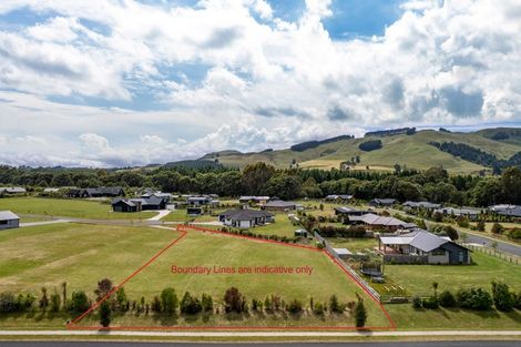 Photo of property in 8 Ribbonwood Lane, Kinloch, 3377