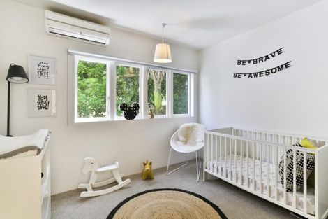 Photo of property in 81 Otitori Bay Road, Titirangi, Auckland, 0604