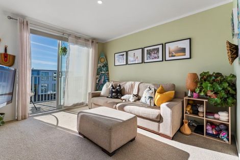 Photo of property in 31 Reynolds Place, Papamoa Beach, Papamoa, 3118