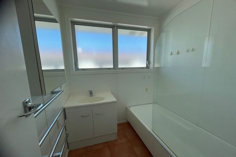 Photo of property in 1/4 Glasgow Street, St Andrews, Hamilton, 3200