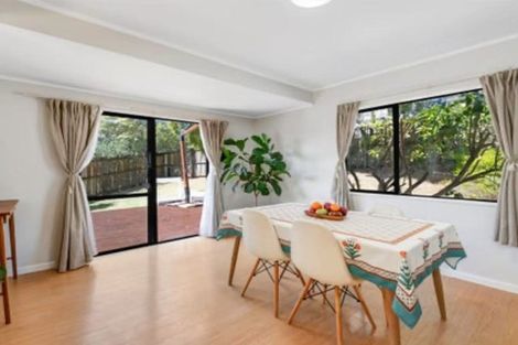 Photo of property in 14 Mallard Place, Unsworth Heights, Auckland, 0632