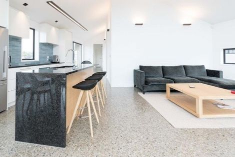 Photo of property in 6 Scurr Terrace, Wanaka, 9305