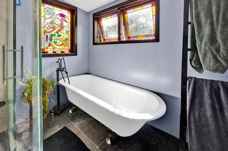 Photo of property in 150 Wirihana Road, Hawera, 4674