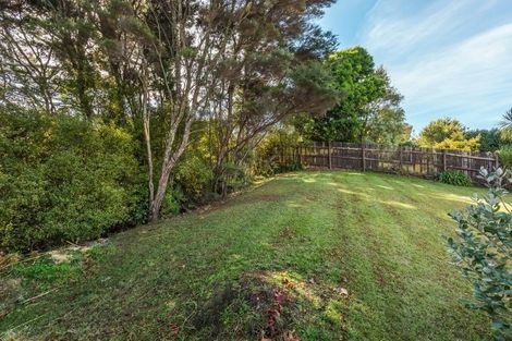 Photo of property in 27 Glen Vista Place, Bayview, Auckland, 0629
