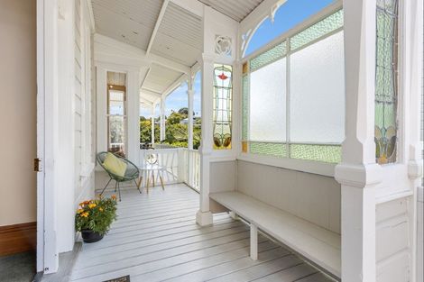 Photo of property in 21 May Avenue, Hospital Hill, Napier, 4110