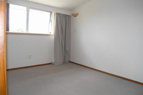 Photo of property in 2/5 Powell Street, Avondale, Auckland, 1026