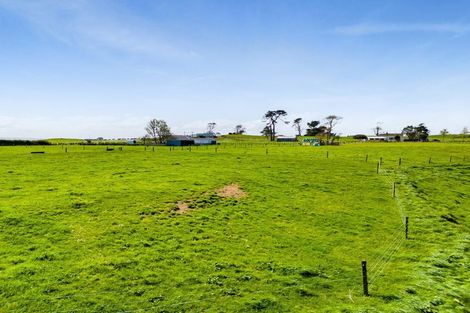 Photo of property in 43 Quinns Road, Normanby, Hawera, 4673